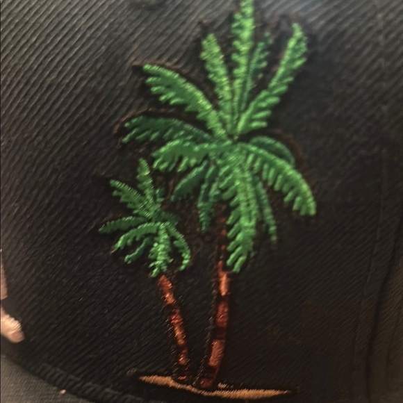 New Era Dark Green LA Cap with Palm Embroidery - Picture 4 of 10